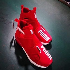 Unisex sneakers in a very good condition